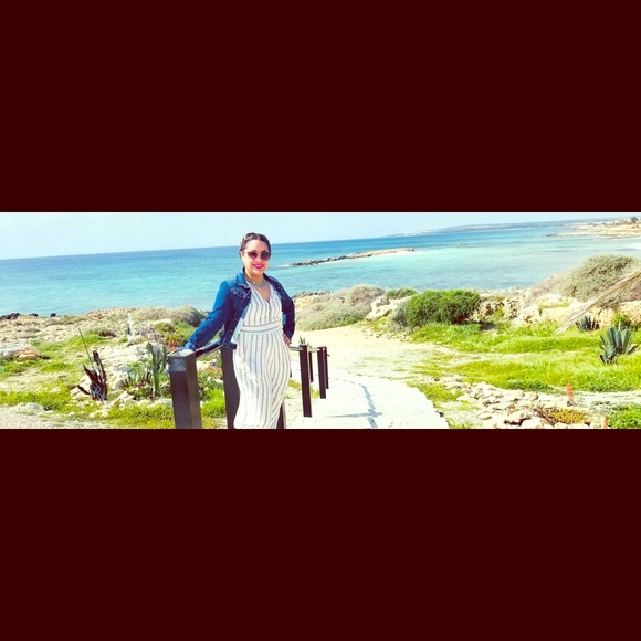 Meet your Posher, Abby - Picture 2 of 2